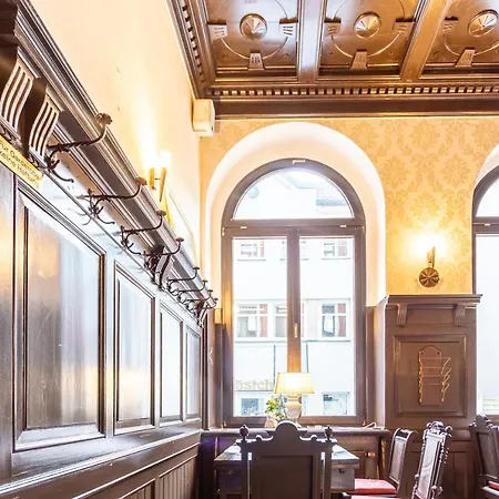 Hotel Mauritius - Im Herzen Von - Frühstück Buchbar - Restaurant - Café - Fahrradbox Crimmitschau