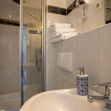 Mauritius - Im Herzen Von - Fruehstueck Buchbar - Restaurant - Cafe - Fahrradbox 3* Криммичау