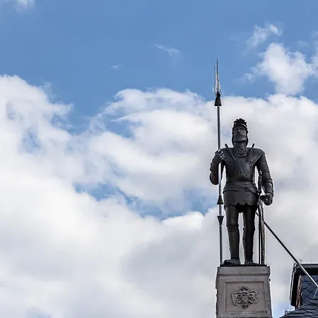 Отель Mauritius - Im Herzen Von - Fruehstueck Buchbar - Restaurant - Cafe - Fahrradbox Криммичау