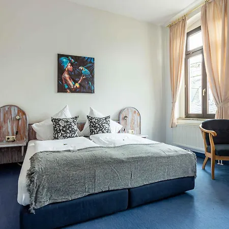 Hotel Mauritius - Im Herzen Von Crimmitschau - Fruehstueck Buchbar - Fahrradbox