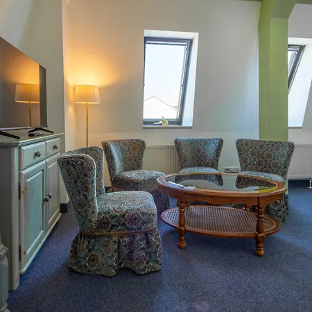 Hotel Mauritius - Im Herzen Von Crimmitschau - Fruehstueck Buchbar - Fahrradbox فندق Crimmitschau