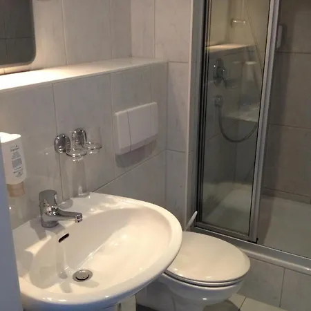 ホテル Mauritius - Im Herzen Von - Fruehstueck Buchbar - Fahrradbox 3*
