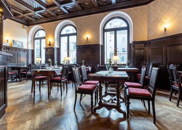 فندق Hotel Mauritius - Im Herzen Von Crimmitschau - Fruehstueck Buchbar - Fahrradbox 3*