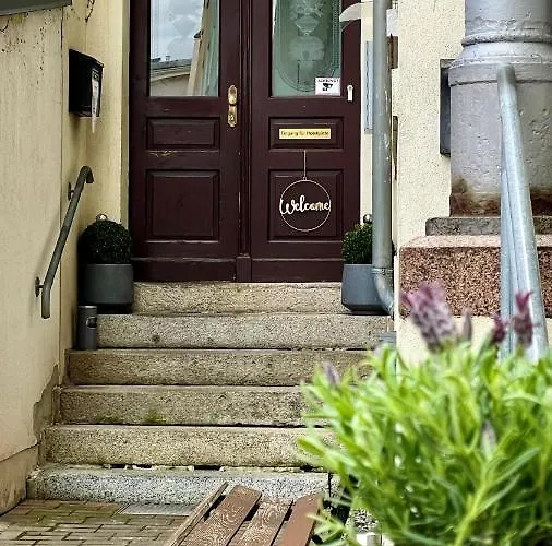 Hotel Mauritius - Im Herzen Von - Fruehstueck Buchbar - Fahrradbox Crimmitschau