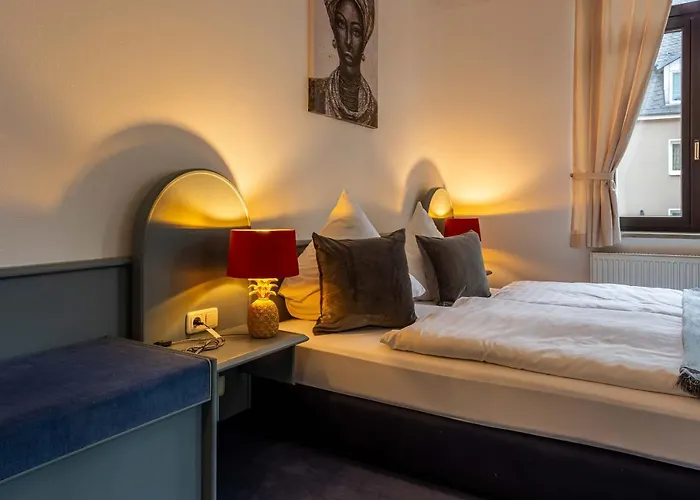 Hotel Mauritius - Im Herzen Von Crimmitschau - Fruehstueck Buchbar - Fahrradbox