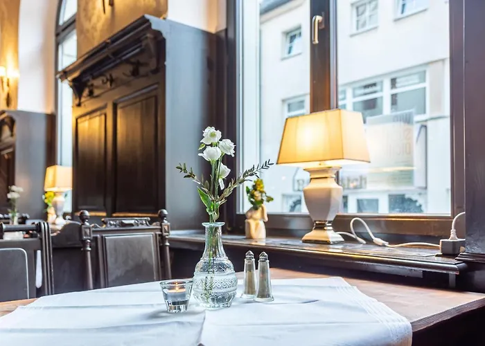 Hotel Mauritius - Im Herzen Von Crimmitschau - Fruehstueck Buchbar - Fahrradbox 3*