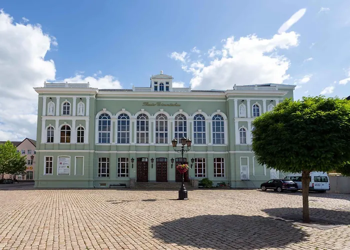 Hotel Mauritius - Im Herzen Von Crimmitschau - Fruehstueck Buchbar - Fahrradbox 3* Crimmitschau