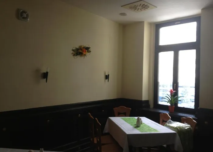 Hotel Mauritius - Im Herzen Von Crimmitschau - Fruehstueck Buchbar - Fahrradbox 3*