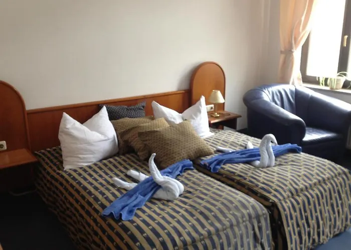 Hotel Mauritius - Im Herzen Von Crimmitschau - Fruehstueck Buchbar - Fahrradbox Crimmitschau