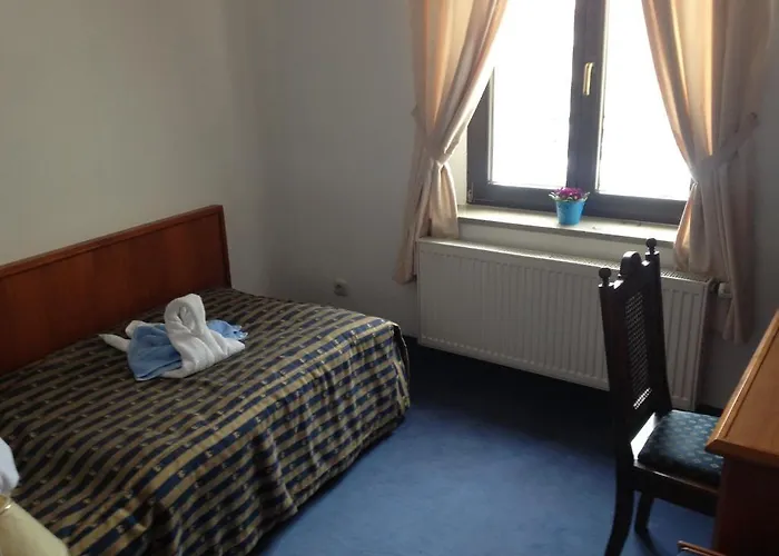 Hotel Mauritius - Im Herzen Von Crimmitschau - Fruehstueck Buchbar - Fahrradbox 3*