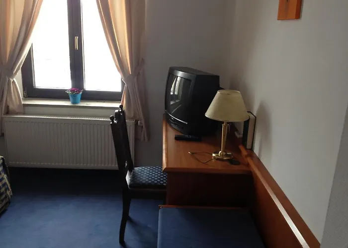 Hotel Mauritius - Im Herzen Von Crimmitschau - Fruehstueck Buchbar - Fahrradbox فندق 3*