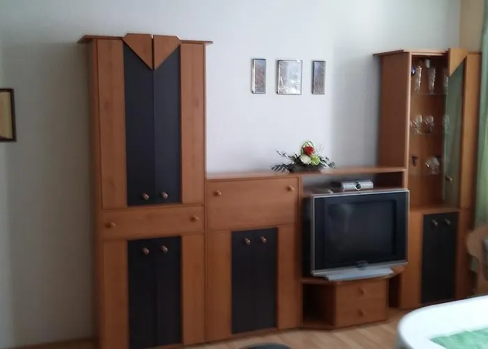 Hotel Mauritius - Im Herzen Von Crimmitschau - Fruehstueck Buchbar - Fahrradbox فندق 3*