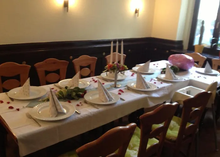 Hotel Mauritius - Im Herzen Von Crimmitschau - Fruehstueck Buchbar - Fahrradbox