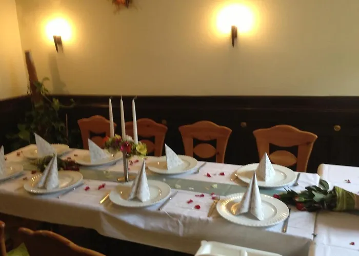 فندق Hotel Mauritius - Im Herzen Von Crimmitschau - Fruehstueck Buchbar - Fahrradbox