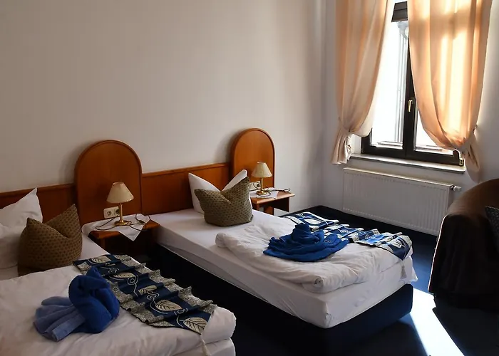 Hotel Mauritius - Im Herzen Von Crimmitschau - Fruehstueck Buchbar - Fahrradbox فندق