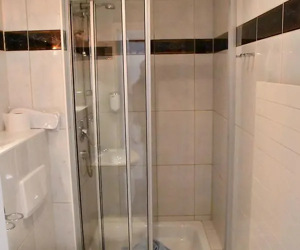 Hotell Mauritius - Im Herzen Von - Fruehstueck Buchbar - Fahrradbox