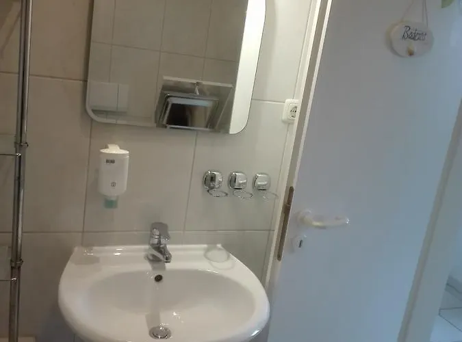 فندق Hotel Mauritius - Im Herzen Von Crimmitschau - Fruehstueck Buchbar - Fahrradbox Crimmitschau